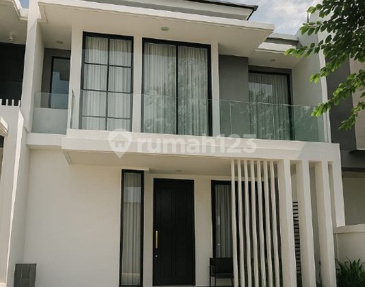 RUMAH SEMI FURNISH AREA FAVORIT Royal Residence