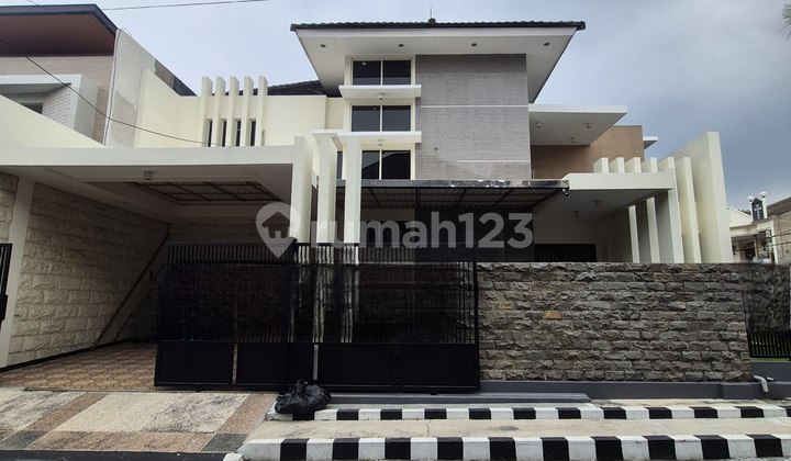 Rumah Bagus Furnished SHM Darmo permai, Surabaya Rumah Bagus Furnished SHM Darmo permai, Surabaya