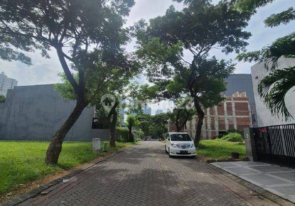 Dijual tanah kavling eksklusif di kawasan elit Pakuwon Indah  1