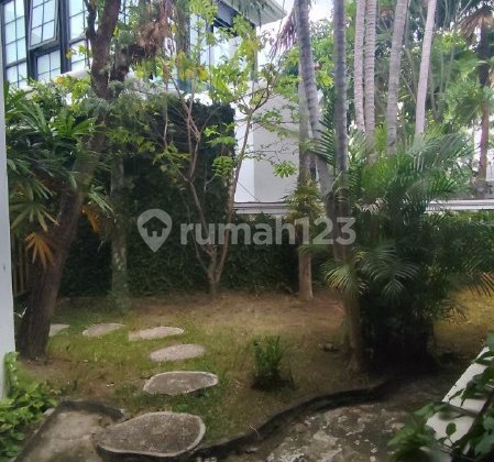 Disewakan Rumah Graha Famili Full Furnish Golf view  2