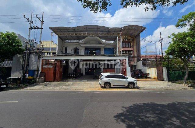 Ruko Jalan Biliton STRATEGIS, CARPORT 10 BAGUS  1
