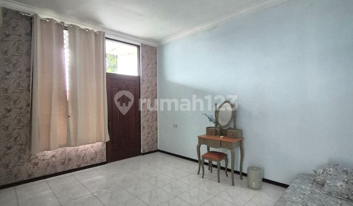 Dijual Rumah Hitung Tanah Dharmahusada Indah Siap Huni 2