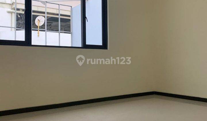 Rumah Kontrakan Bagus Furnished di Royal Residence  2