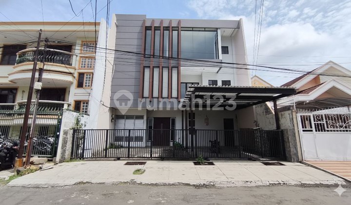 Dijual Rumah Dharmahusada Indah Timur