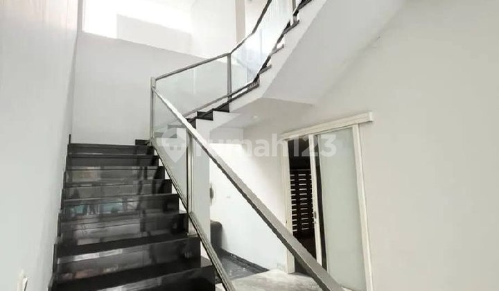 For rent, nice house fully furnished graha family