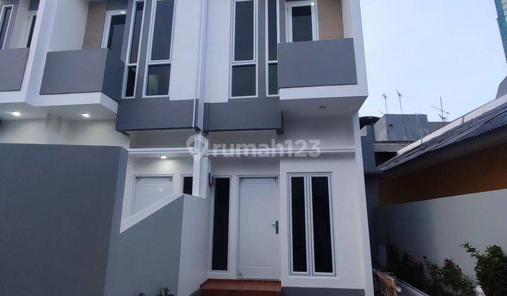 Rumah Bagus  2 Lantai Ditengah Kota  1