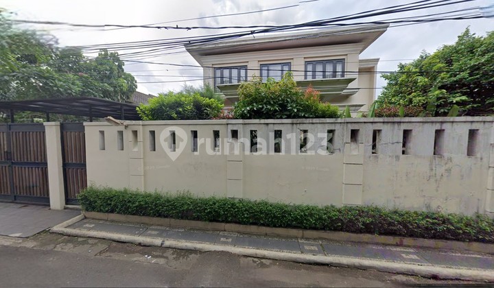 Luxury House for Sale Cheap in Cilandak Negotiable Price 2
