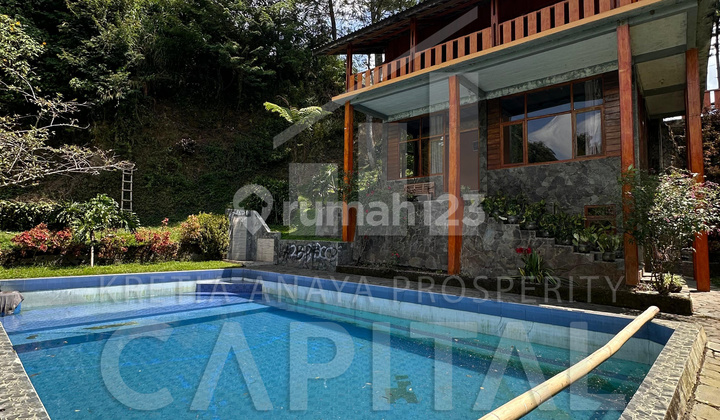 Dijual Villa Mewah dan Asri di Lembang