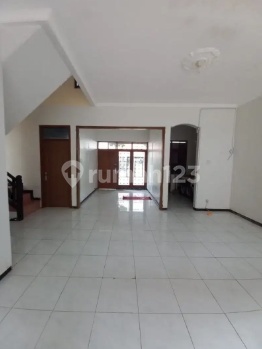 Rumah Besar Di Daerah Gatot Subroto Dekat Trans Studio 2