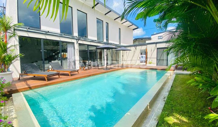 DIJUAL DISEWA JANGKA PANJANG VILLA MEWAH 4 KAMAR TIDUR DEKAT PANTAI BERAWA - AF472