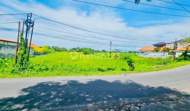 Land in Tiying Tutul, Badung 924 m² 1