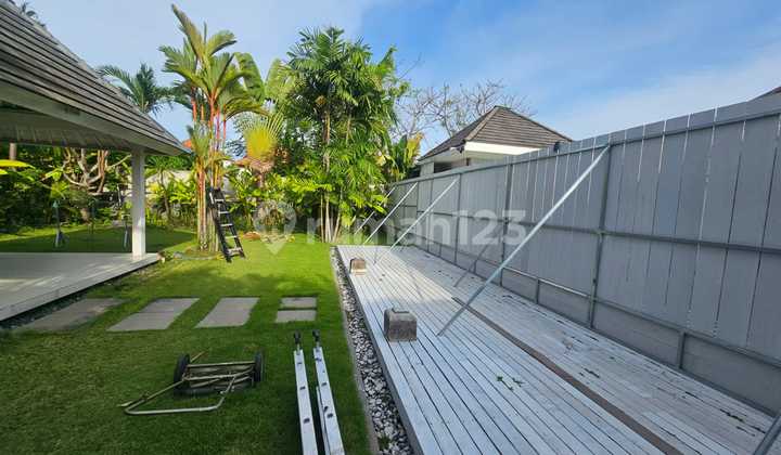 Tanah Seluas 300 Meter Persegi untuk Hak Milik di Umalas - Af576