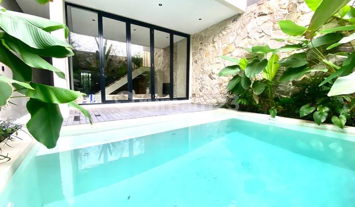 FOR RENT FOR SALE LUXURY 2 BEDROOM VILLA IN BERAWA - AF512