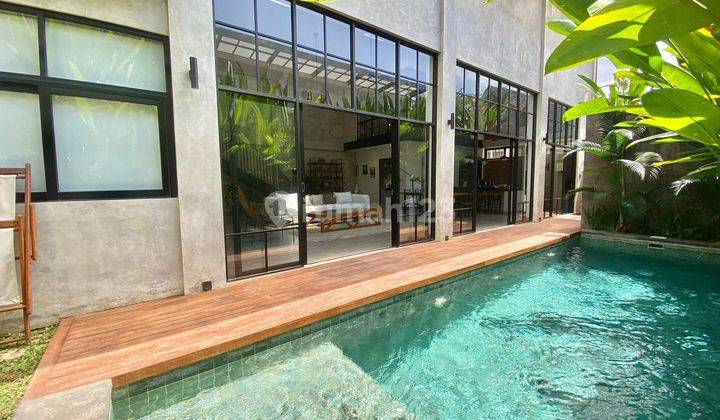 Industrial Style Luxury Villa in Kayutulang, Canggu