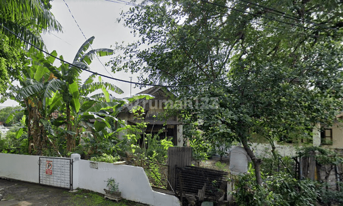 Dijual Rumah Tua Hitung Tanah Golongan C 1