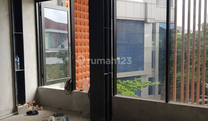 Gedung Posisi Hook Jalan Utama Di Jual 1