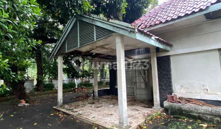Rumah Tua Hadap Taman Menteng Sudah Shm 
