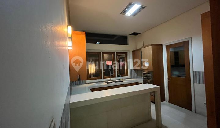 Rumah Modern Interior Cantik, Hunian Nyaman Menteng Di Jual 1