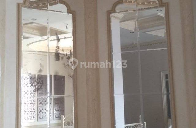 Rumah Hunian Furnished Bagus dan Terawat  2