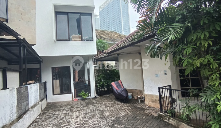 House For Residential Sale In Menteng 2