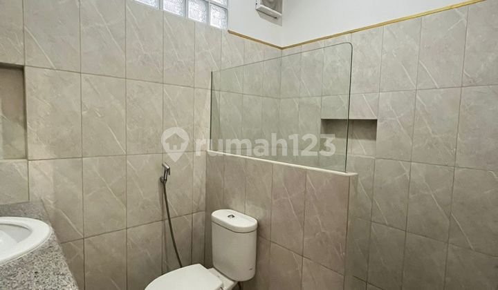 Nice House Ready to Occupy in Kebayoran Baru 2