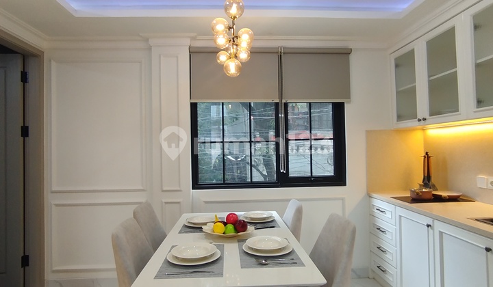 Mampang Heritage Modern House in South Jakarta 2