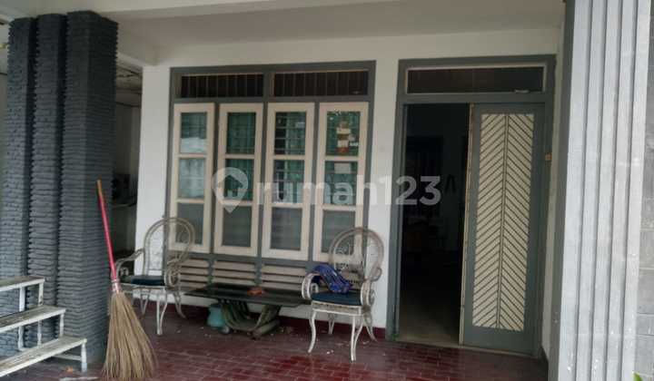 House in Tebet Barat Prime Location Affordable Price