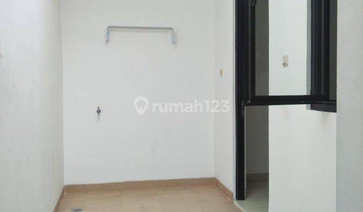 Dijual Rumah Murah 2 Lantai, Di Menteng  2