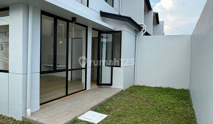 Rumah Cantik Cendana Cove Lippo Karawaci Siap Huni  2