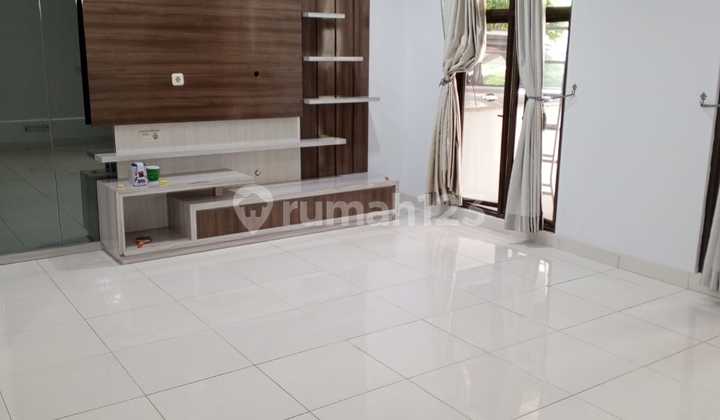 Rumah Cantik Cluster Whelford Siap Huni