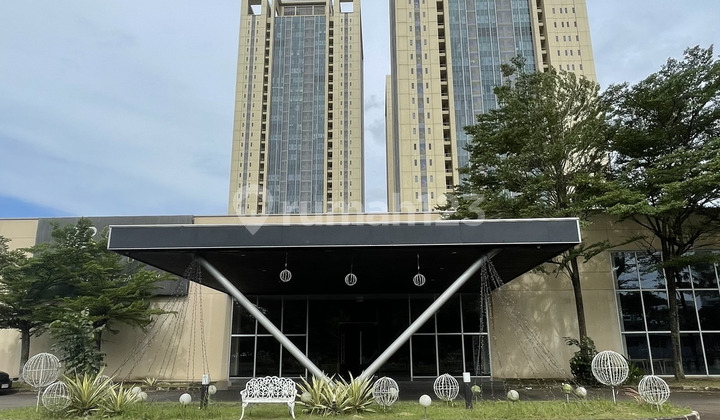 For Rent Ready-to-Use Building in CBD BSD Facing Main Road For Rent Ready-to-Use Building in CBD BSD Facing Main Road