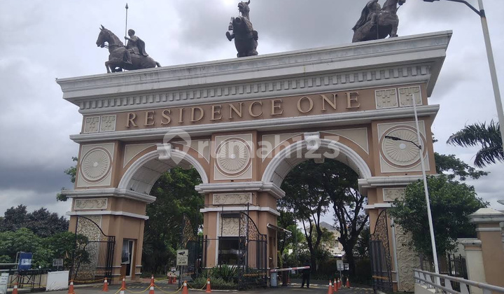 Dijual Murah Bangettt !! Rumah 2 Lt 6 X 15 M2 The Residences One Bsd SHM Hadap Utara Ada 3+1 Kt 2+1 Km Unfurnished Butuh Renovasi Ulang!! Dijual Murah Bangettt !! Rumah 2 Lt 6 X 15 M2 The Residences One Bsd SHM Hadap Utara Ada 3+1 Kt 2+1 Km Unfurnished Butuh Renovasi Ulang!!