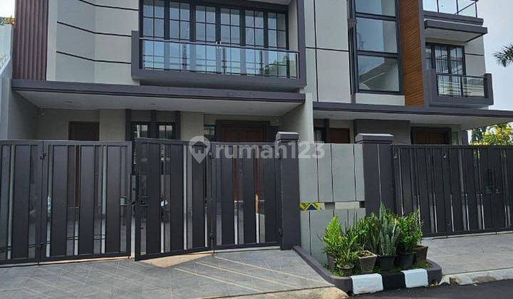 Rumah 3 lt di Permata Buana Puri termurah banget 8 x 17 m2, Shm hadap selatan lagi renovasi siap huni!! Limited edition nih!! Jgn ketinggalan lho, net price!  1