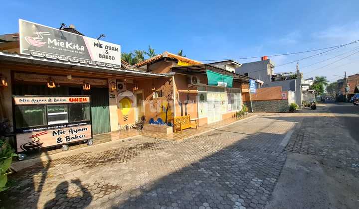 For Sale 1-Story House in Cimone Tangerang, Land 426 M2, Building 300 M2, 4 Bedrooms, 3 Bathrooms, Semi-Furnished, Suitable for Indomaret Business, Hardware Store, etc. For Sale 1-Story House in Cimone Tangerang, Land 426 M2, Building 300 M2, 4 Bedrooms, 3 Bathrooms, Semi-Furnished, Suitable for Indomaret Business, Hardware Store, etc.