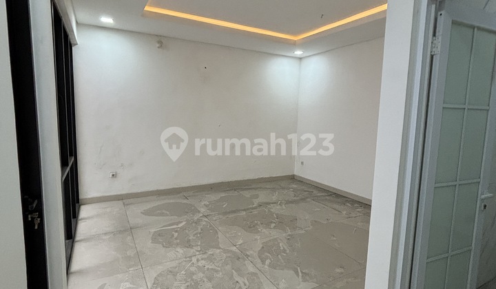 Dijual Rumah 3 Lt 10 X 20 M2 Di Citra 2 Extension Hgb Hadap Timur Ada 5+1 Kt 5+1 Km Bonus Kitchen Set Baru & Kanopy. Survey & Nego Yuk!! 2