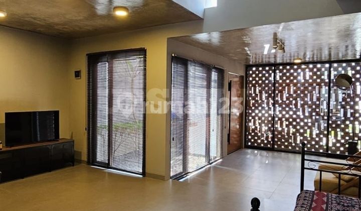 Dijual Rumah 2 Lt di Bintaro Design Rumah Industrial Lt 177 M2 Lb 69 / 95 M2 Ada 3 Kt 2 Km SHM Hadap Timur, Unfurnished Siap Huni, Survei, Nego !
