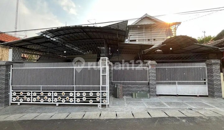 Disewakan Rumah 1 LT di Kebon Jeruk LT 225 M2 LB 225 M2 Ada 4 KT 2 KM Semi Furniture, Siap Huni, Carport 1 , Garasi 1 Mobil, Ayo Survei Yuk!Limited