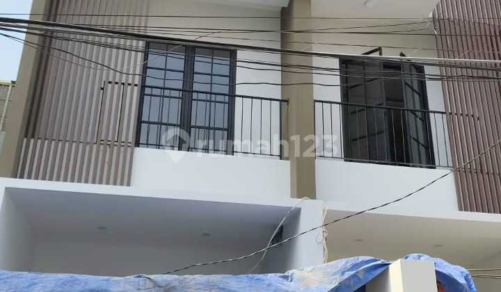 Dijual Rumah Baru 3 LT 3,5 X 17 M2 di Taman Ratu Dekat Kedoya Ada 3+1 KT 3+1 KM Unfurnished, Siap Huni, Ada 1 Carport, Survei & Nego Sampai Deal!! Dijual Rumah Baru 3 LT 3,5 X 17 M2 di Taman Ratu Dekat Kedoya Ada 3+1 KT 3+1 KM Unfurnished, Siap Huni, Ada 1 Carport, Survei & Nego Sampai Deal!!