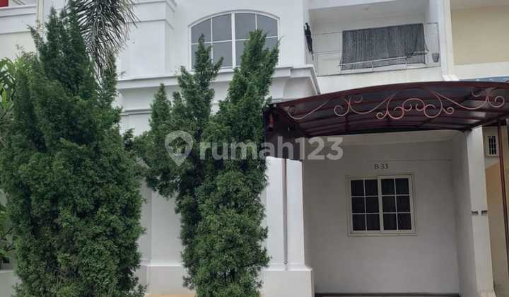 Disewakan Rumah 2 LT di Permata Regency Ada 3+1 KT 2+1 KM Unfurnished Siap Huni, Dekat ke Tol Kebon Jeruk, Survei Yuk!!! Nego Yuk!