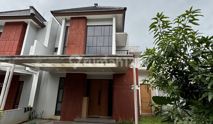 Dijual Rumah 2 Lt di Cirendeu Dekat Lebak Bulus Jaksel Lt 108 M2 Lb 100 M2 Ada 3 Kt 3 Km. Semi Furniture, SHM Tenggara,Posisi Pojok Ada Lahan Garden