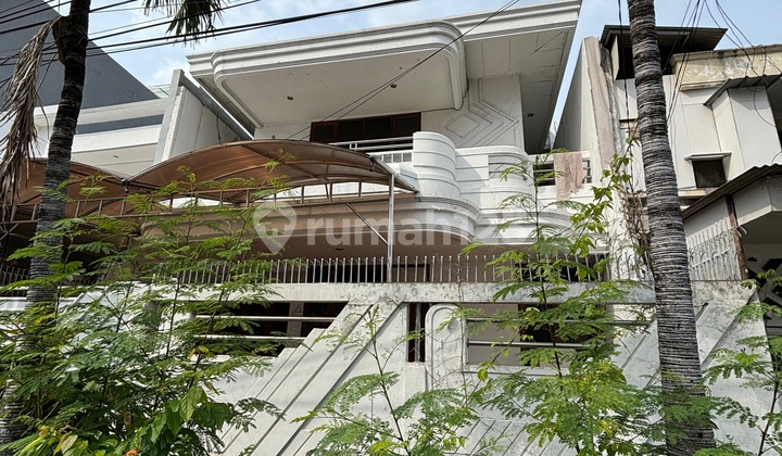For Sale 2-Story House 10 X 25 M2 in Muara Karang Block 7 No Beautiful 8 SHM Facing South, 4 Bedrooms 3 Bathrooms Carport for 2 Cars, Access from Main Road, Survey & Negotiate!!