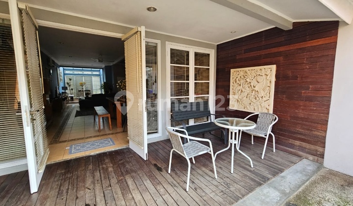 Disewakan Rumah 2 Lt Di Jagakarsa Taman Botanik Lt 226 M2 Lb 220 M2 Ada 3+1 Kt 3+1 Km Semi Furniture Siap Huni, Survei Yuk!! Ada Taman Belakang 2