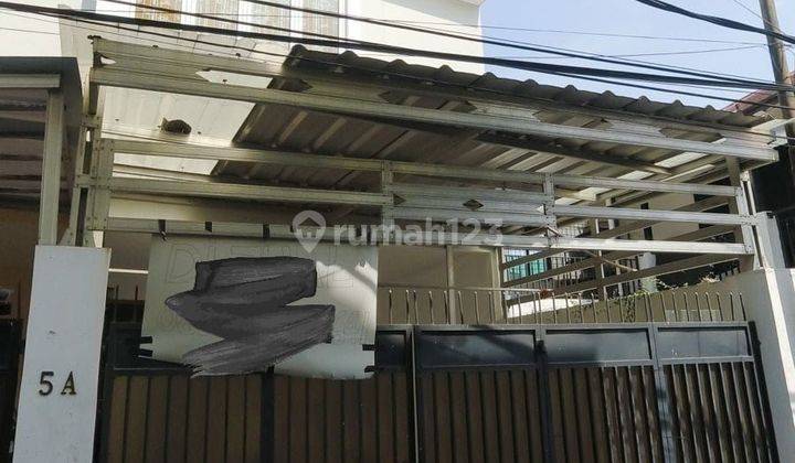 Rumah 3 Lt Di Bendungan Jago Kemayoran Lt 86m2 Lb 102 M2 Ada 3 Kt 3 Km. Shm Hadap Barat Letaknya Strategis Dekat Ke Prj Kemayoran Siap Huni!!  1