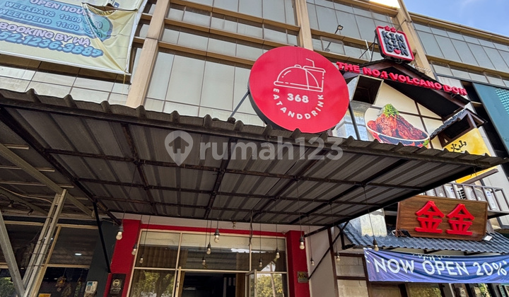 Listed for Sale: 3-Story Shop House (Ex-Cafe/Restaurant), 4.5m x 15m², in Green Lake City, Western Jakarta. HGB (Building Use Rights), facing west, semi-furnished. Hurry and survey and negotiate until we close the deal!!! 1