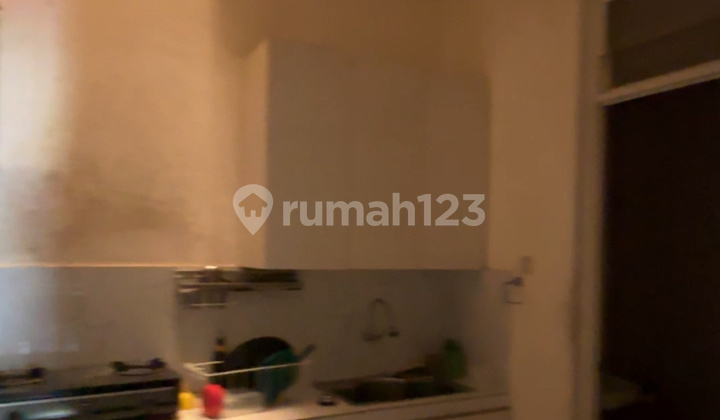 Listed for Sale: 3-Story Shop House (Ex-Cafe/Restaurant), 4.5m x 15m², in Green Lake City, Western Jakarta. HGB (Building Use Rights), facing west, semi-furnished. Hurry and survey and negotiate until we close the deal!!! 2