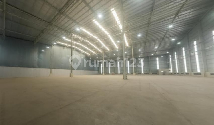 High Spec Food Grade Warehouse With Loading Dock Floor With Leveler