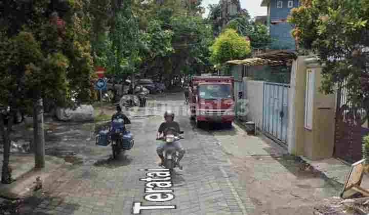 Rumah di Jalan Teratai Tambak Sari 2