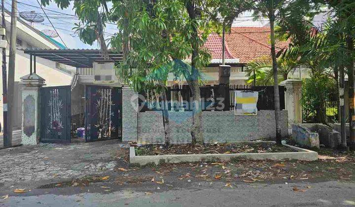 Rumah di Jl Seruni Surabaya Pusat 1