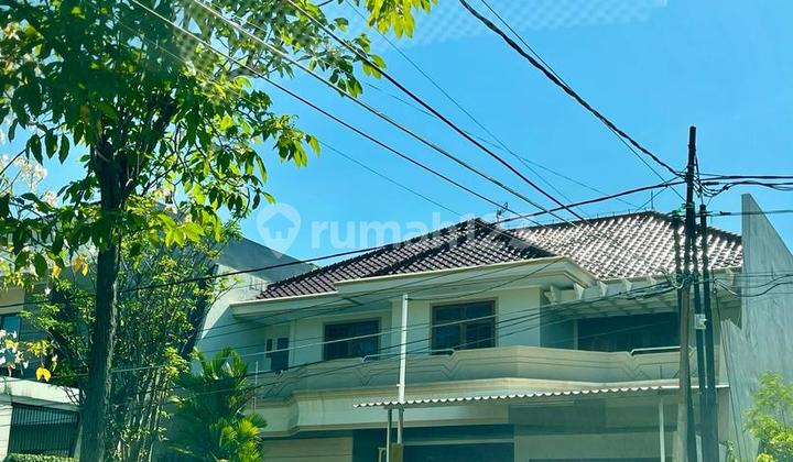 Rumah 2 Lantai Mewah Terawat di Dharmahusada Indah Timur 2 Blok M