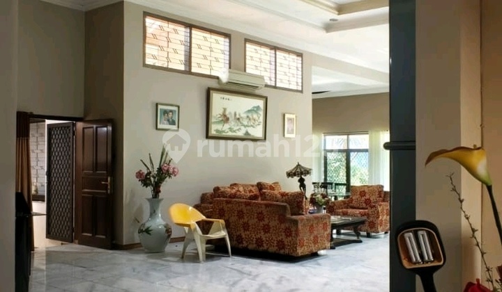 Rumah Luas Ukuran 1000 Meter Persegi Raya Kertajaya Indah 2